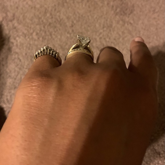 Diamond ring - Picture 3 of 5